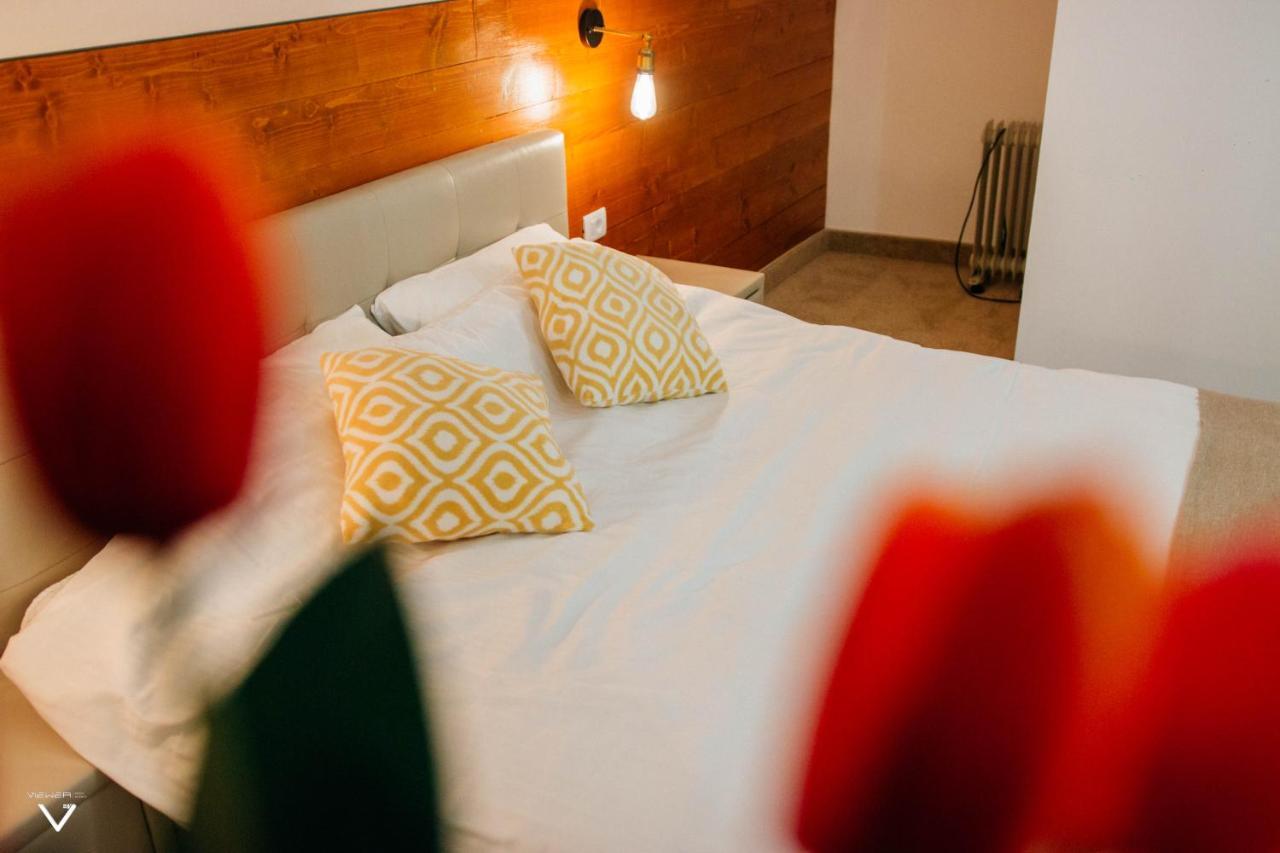 Casa Carmen Hotel Dorna Arini Bagian luar foto
