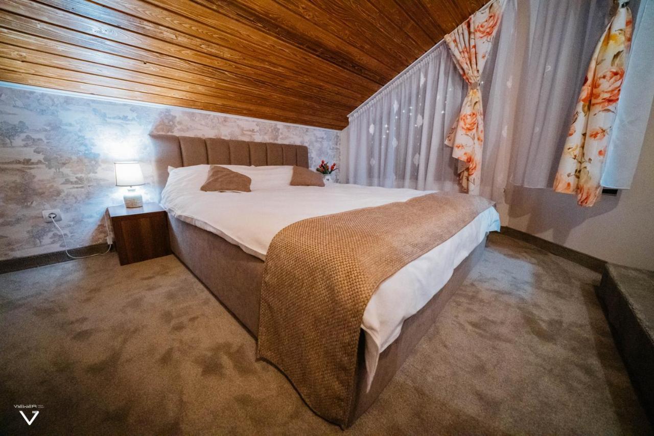 Casa Carmen Hotel Dorna Arini Bagian luar foto