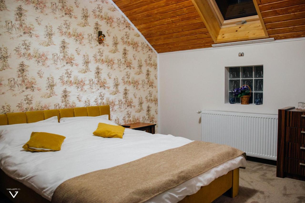 Casa Carmen Hotel Dorna Arini Bagian luar foto