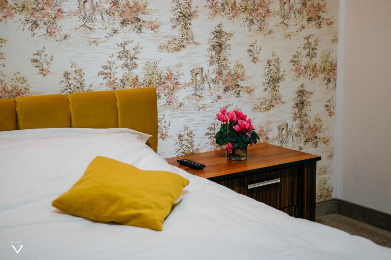 Casa Carmen Hotel Dorna Arini Bagian luar foto