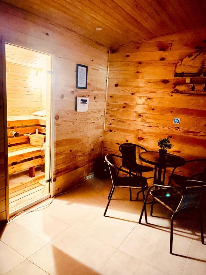 Casa Carmen Hotel Dorna Arini Bagian luar foto