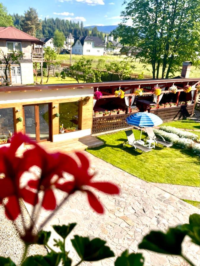 Casa Carmen Hotel Dorna Arini Bagian luar foto