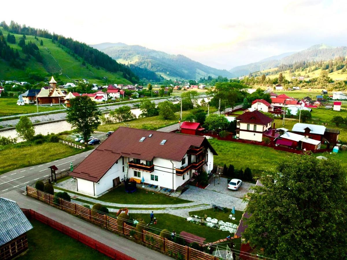 Casa Carmen Hotel Dorna Arini Bagian luar foto