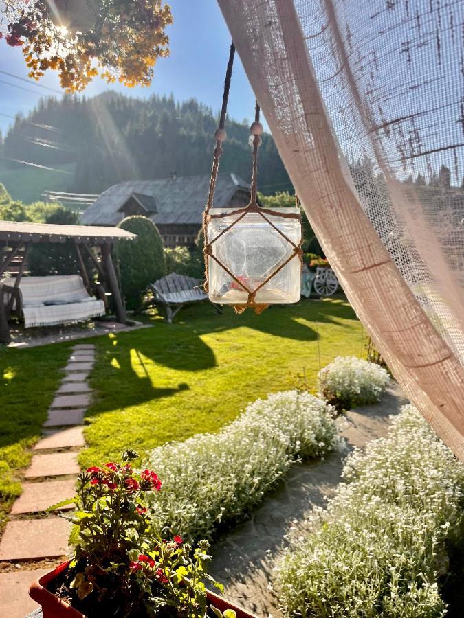Casa Carmen Hotel Dorna Arini Bagian luar foto